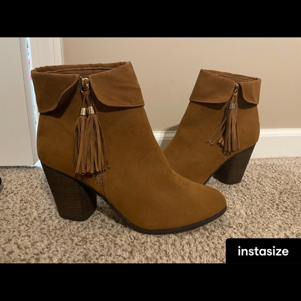 NWOT Lauren Conrad booties size 10